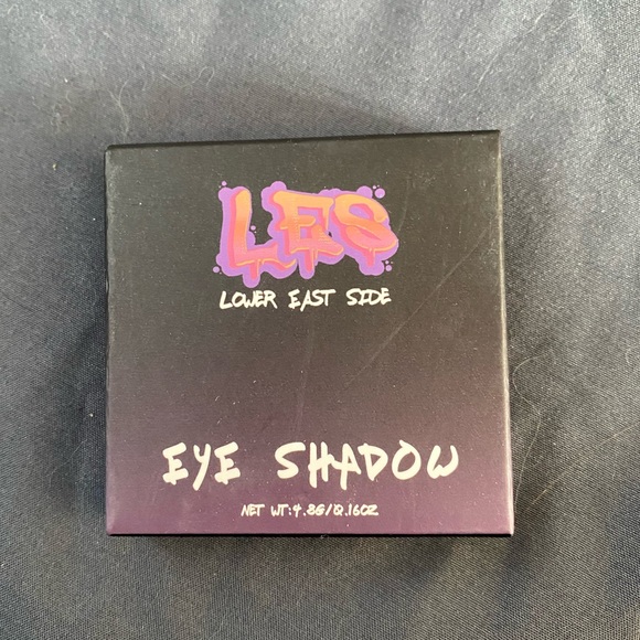 LES Lower East Side Eyeshadow - Picture 2 of 3